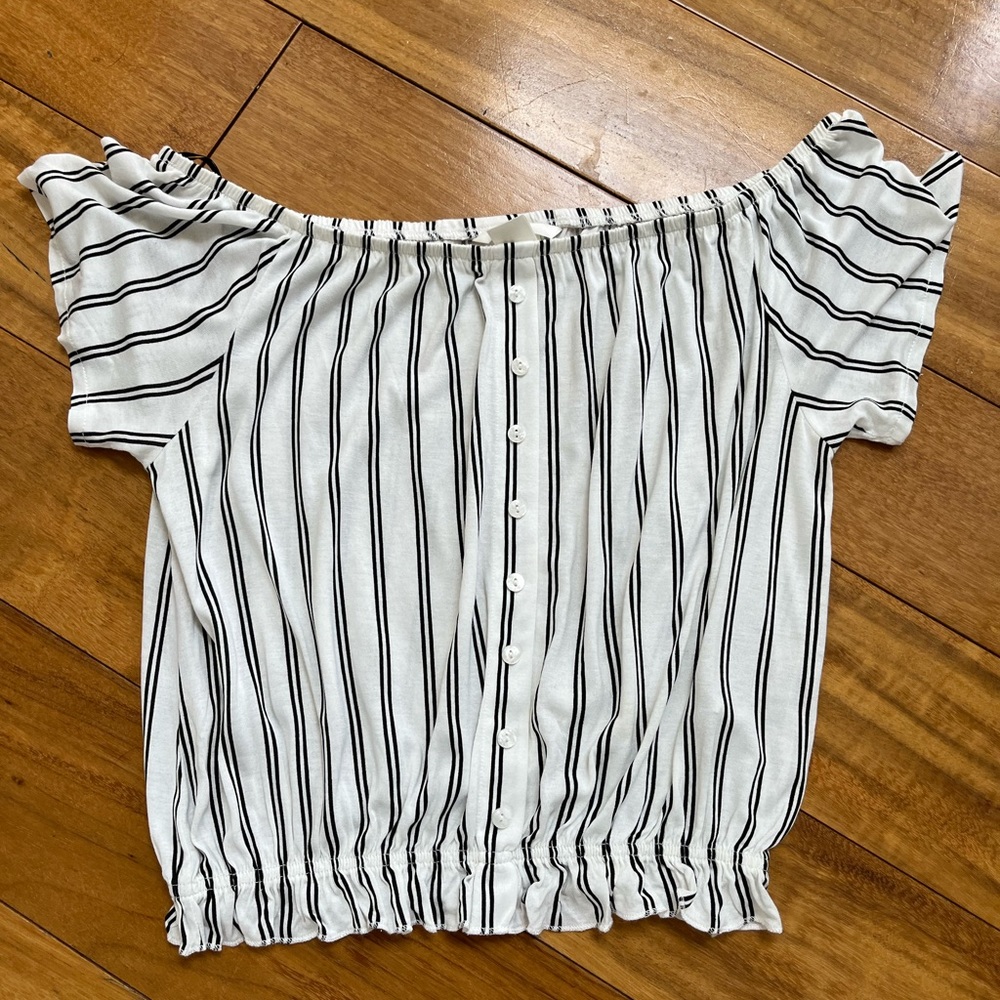 H&M Off the Shoulder Top Size Small
